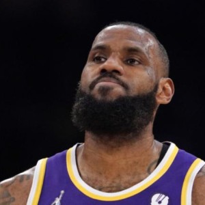 开云在线观看-佩总截止日无作为 老詹经纪团队与其关系降至冰点