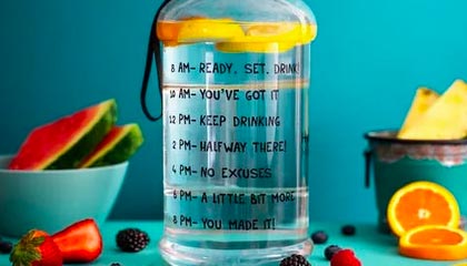 开云下载网址-LPL赛事整活：当解说看领先一万六还是没推掉时...